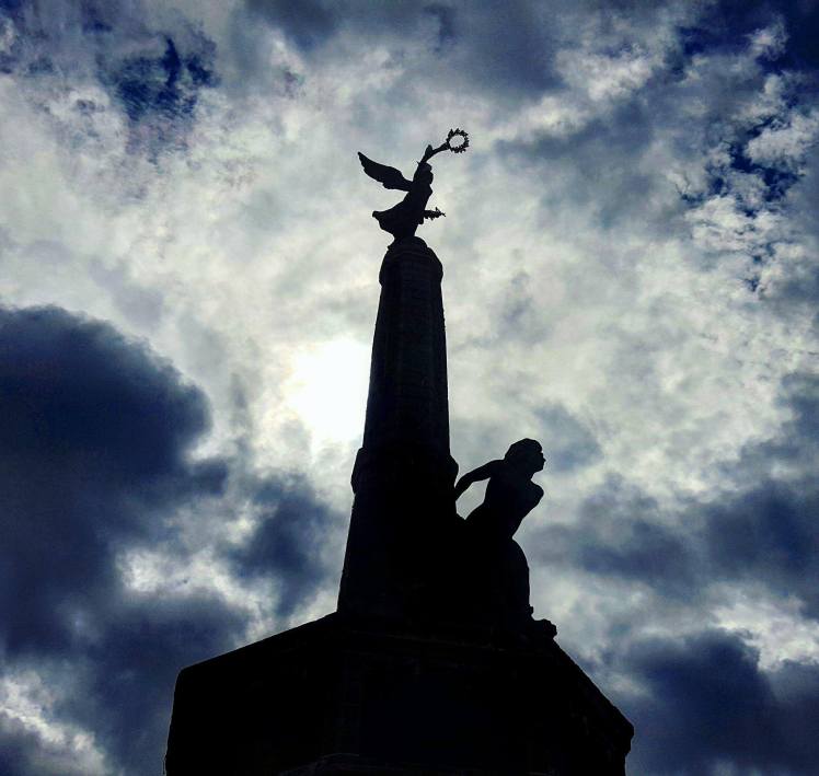 24085085_1752761344796012_2084415408_o (1)