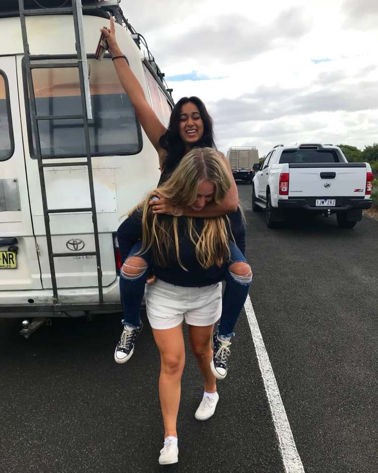 31317915_1955200424552102_5765594029777485824_n