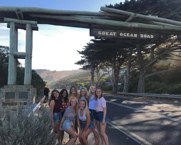 31890708_1964878460250965_8682050898785992704_n (1)